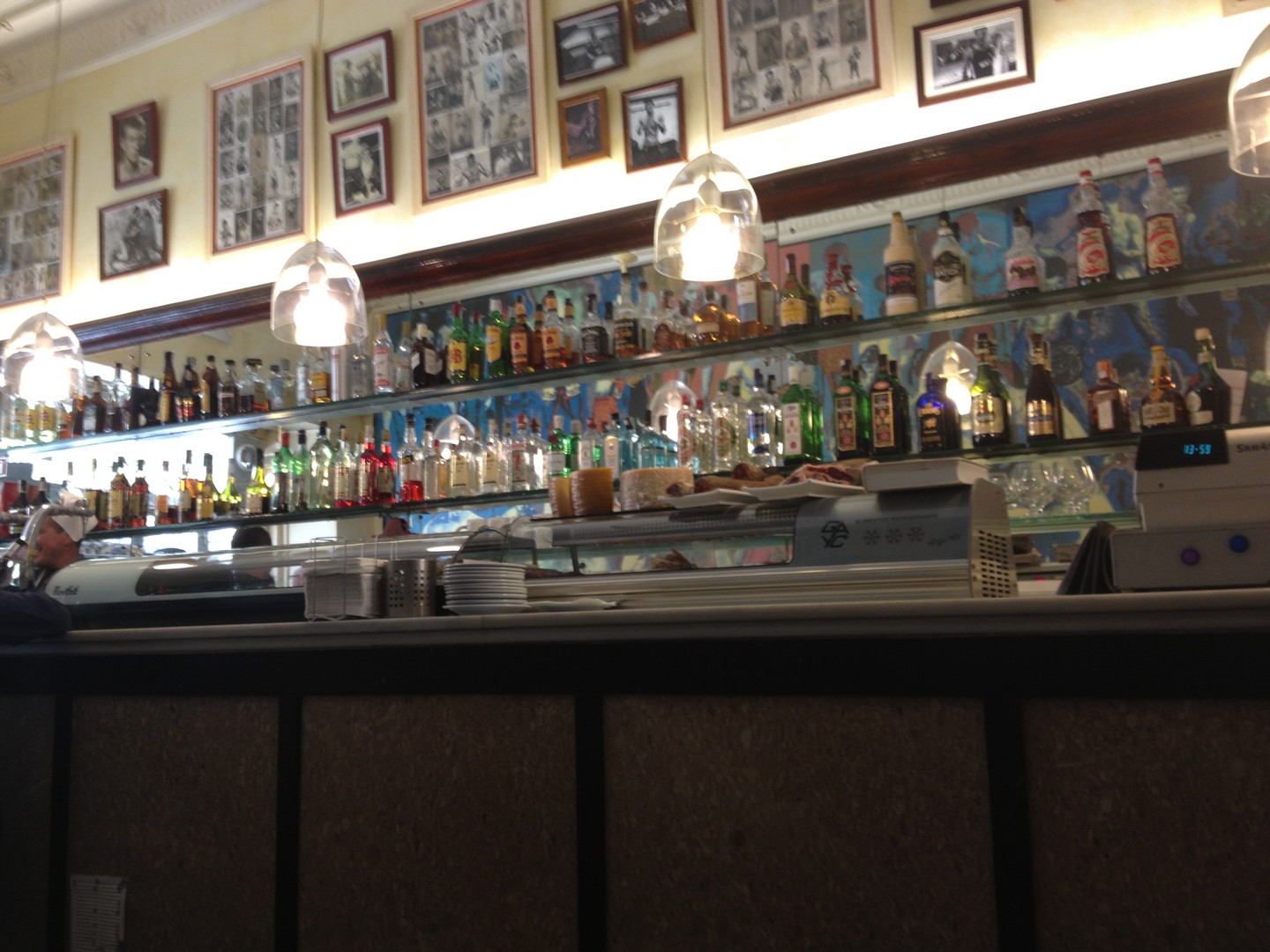 bar mundial qué se cuece en barcelona bcn restaurantes (23)