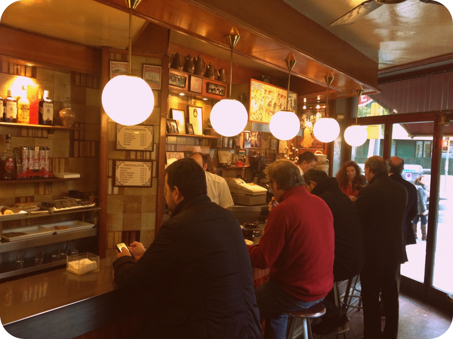 DOLE CAFÉ RESTAURANTES BARCELONA QUÉ SE CUECE EN BARCELONA BCN