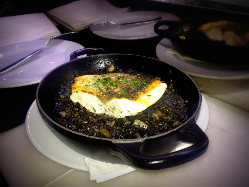 ARROZ NEGRO CON LUBINA