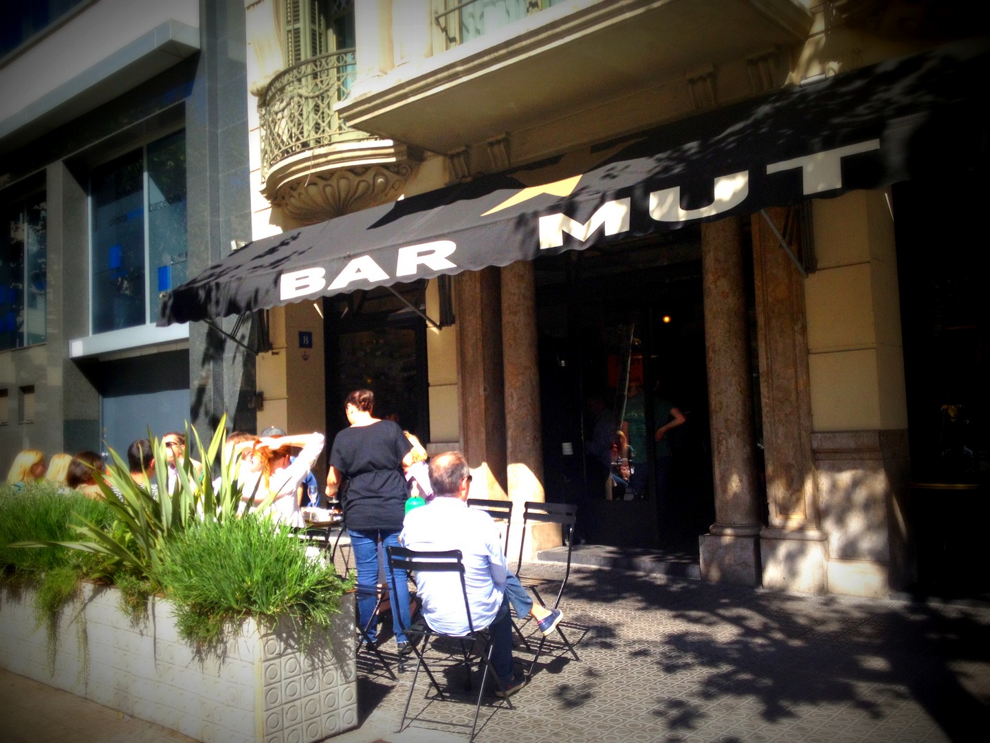 BAR MUT QUE SE CUECE EN BCN (12)